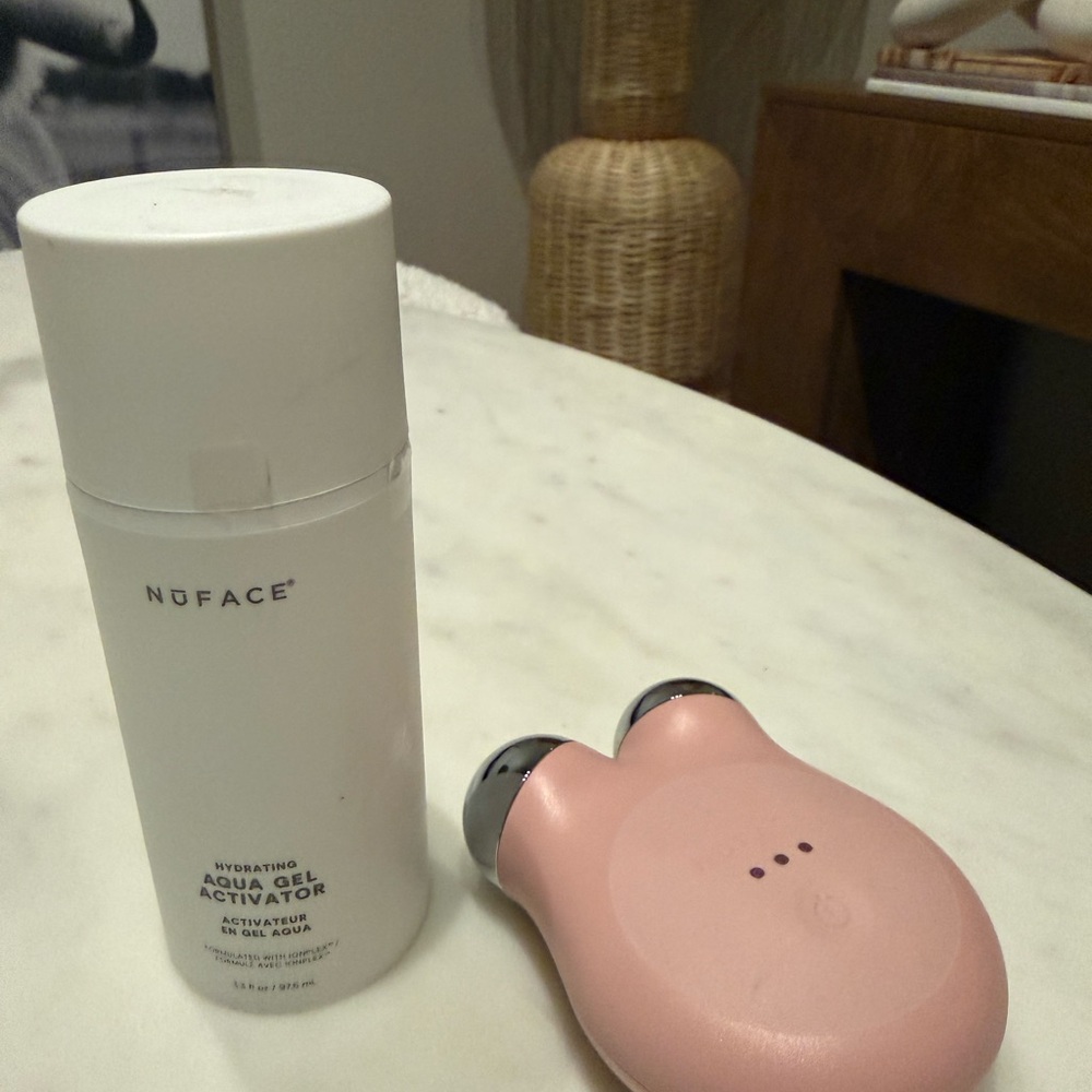 NuFace Min Pink Toning Device with Aqua Gel Activator